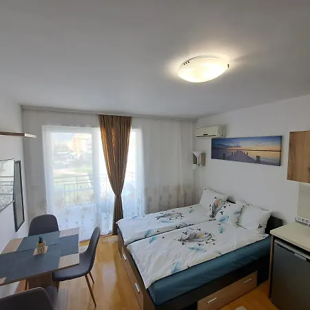 за гости магнолия резиденс Lejlighed Sunny Beach